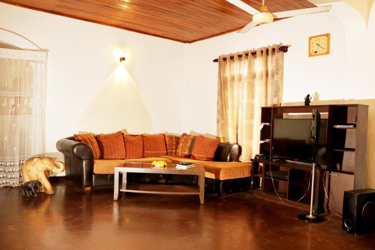 Ariyadasa Guest House Galle Exterior photo